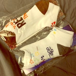 2 pairs of socks